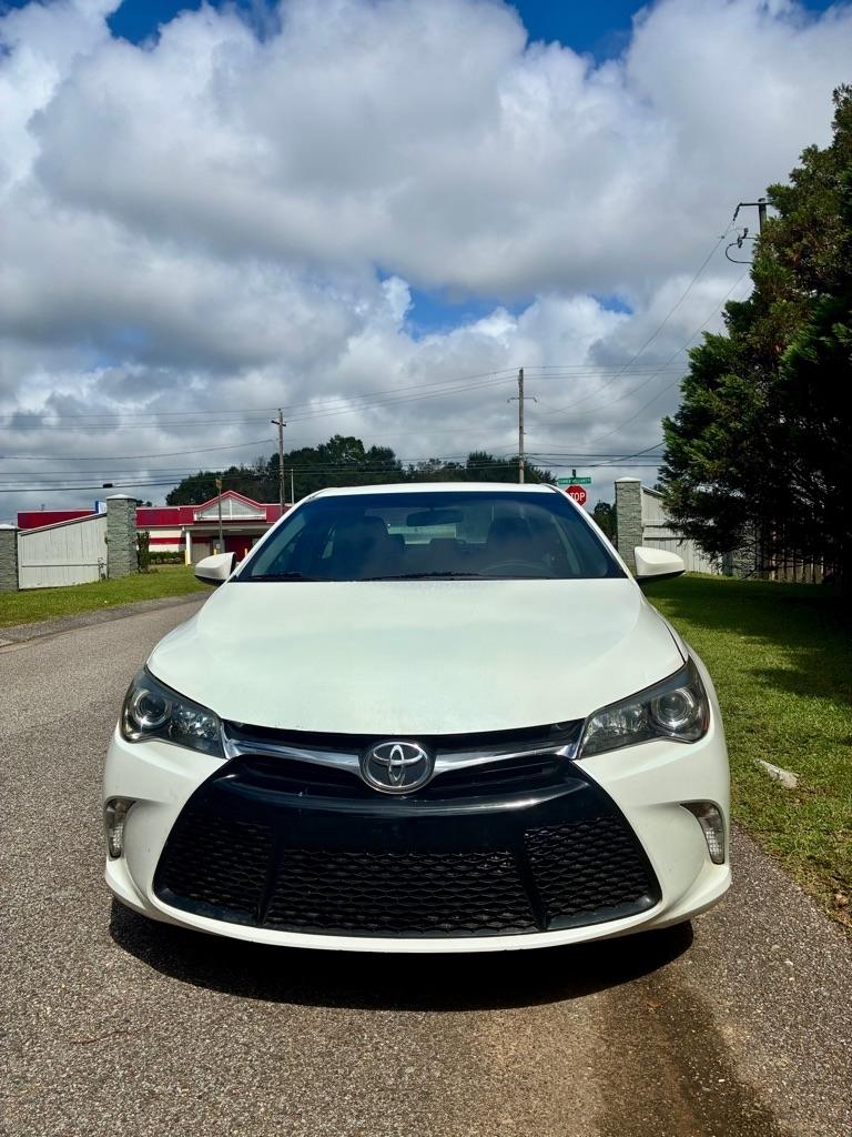 Toyota Camry 4dr Sdn I4 Auto SE w/Special Edition Pkg (Natl) 2016