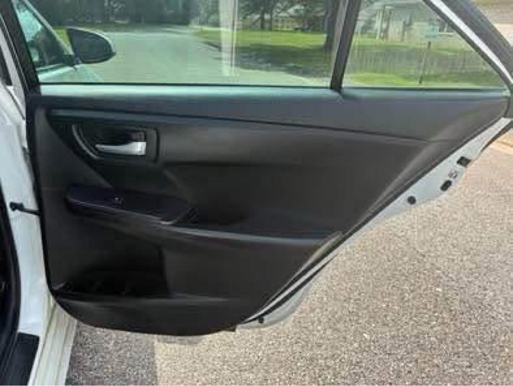 Toyota Camry 4dr Sdn I4 Auto SE w/Special Edition Pkg (Natl) 2016