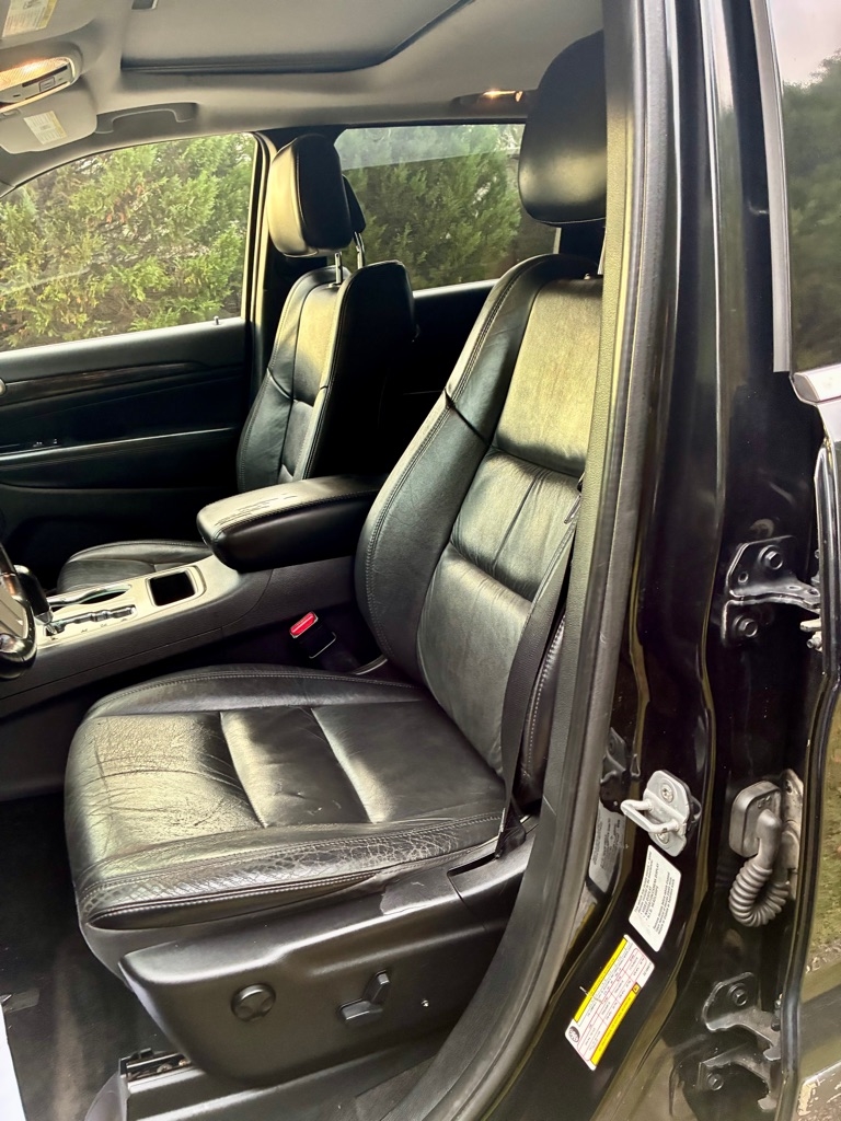 Jeep Grand Cherokee 4WD 4dr Laredo 2012