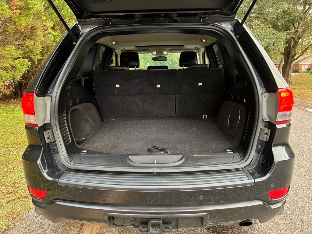 Jeep Grand Cherokee 4WD 4dr Laredo 2012