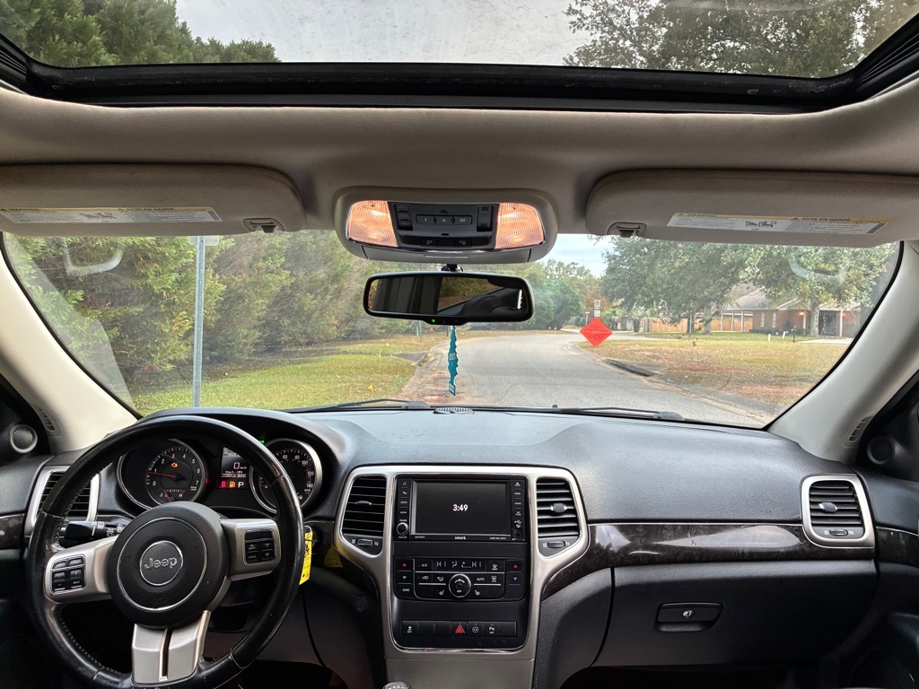 Jeep Grand Cherokee 4WD 4dr Laredo 2012