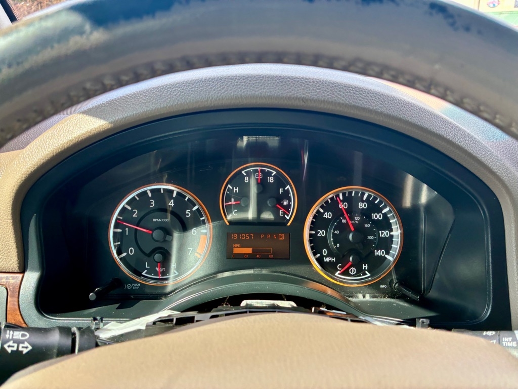 Nissan Armada 2WD 4dr Platinum 2015