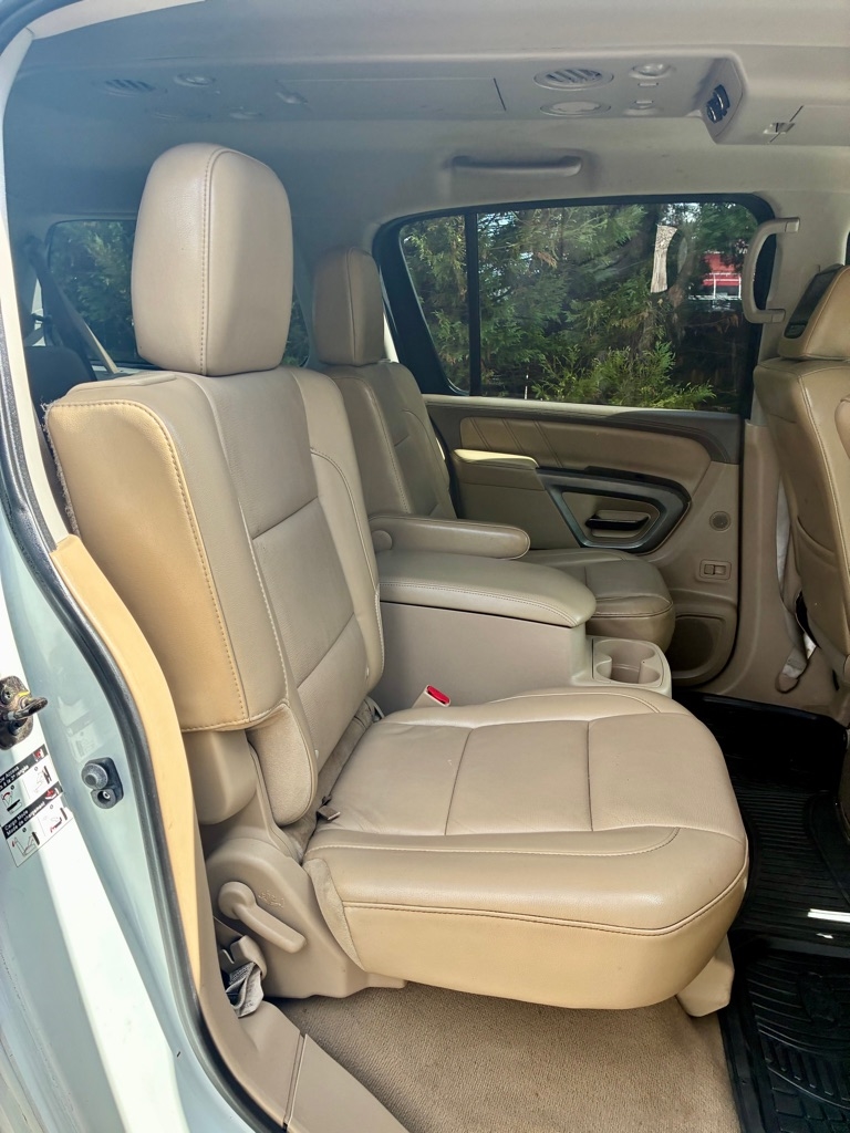 Nissan Armada 2WD 4dr Platinum 2015