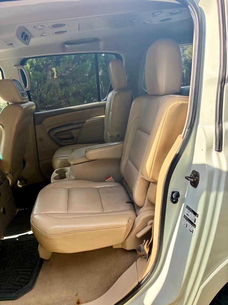 Nissan Armada 2WD 4dr Platinum 2015