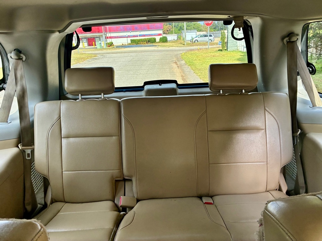 Nissan Armada 2WD 4dr Platinum 2015