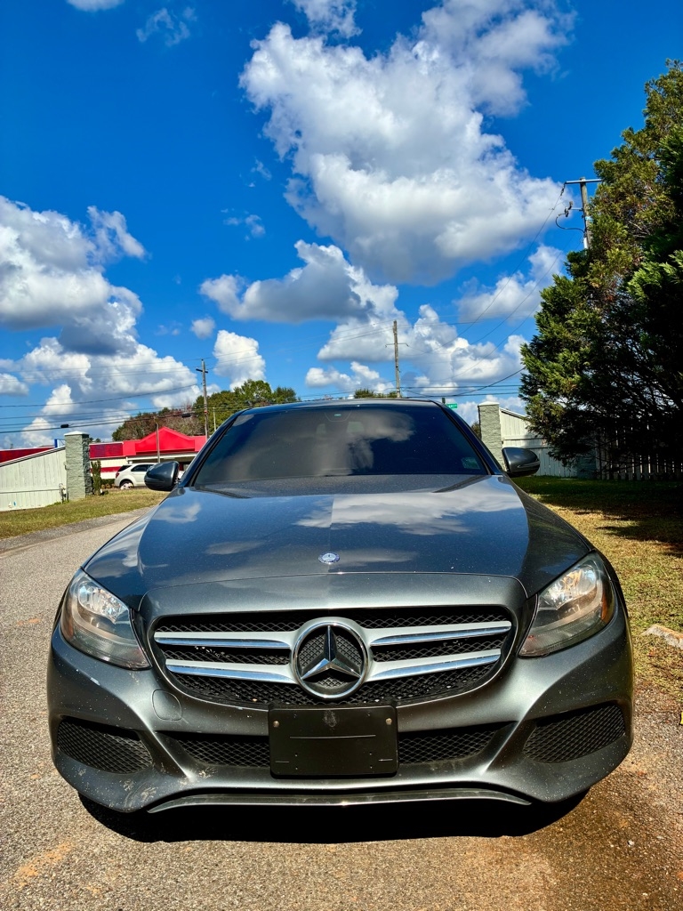 2017 Mercedes Benz C 300 photo 2