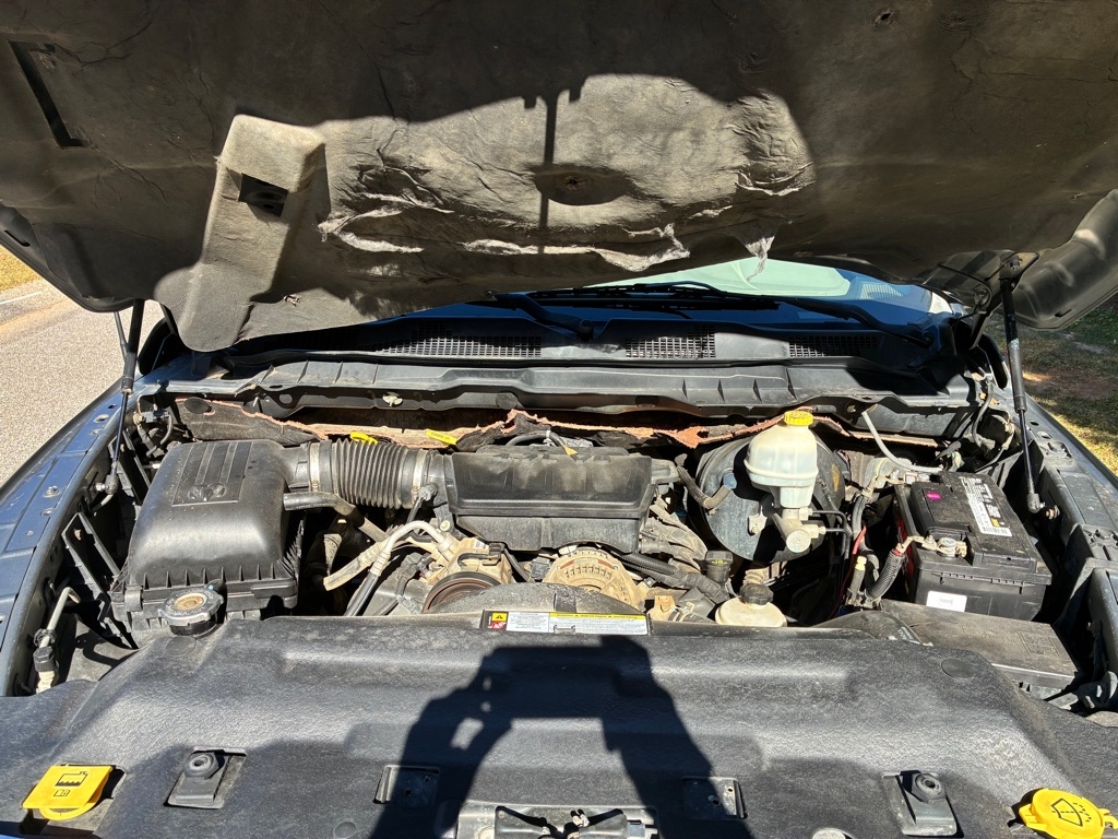 Dodge Ram 1500 4WD Crew Cab 140.5" ST 2010