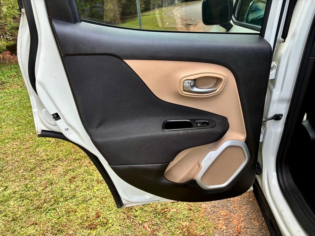 Jeep Renegade FWD 4dr Latitude 2015