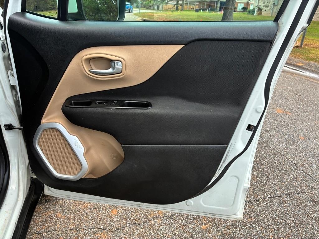 Jeep Renegade FWD 4dr Latitude 2015