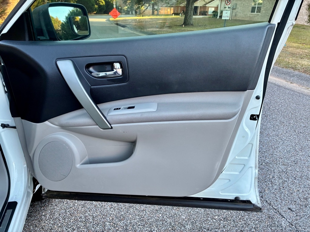 Nissan Rogue FWD 4dr SV 2013