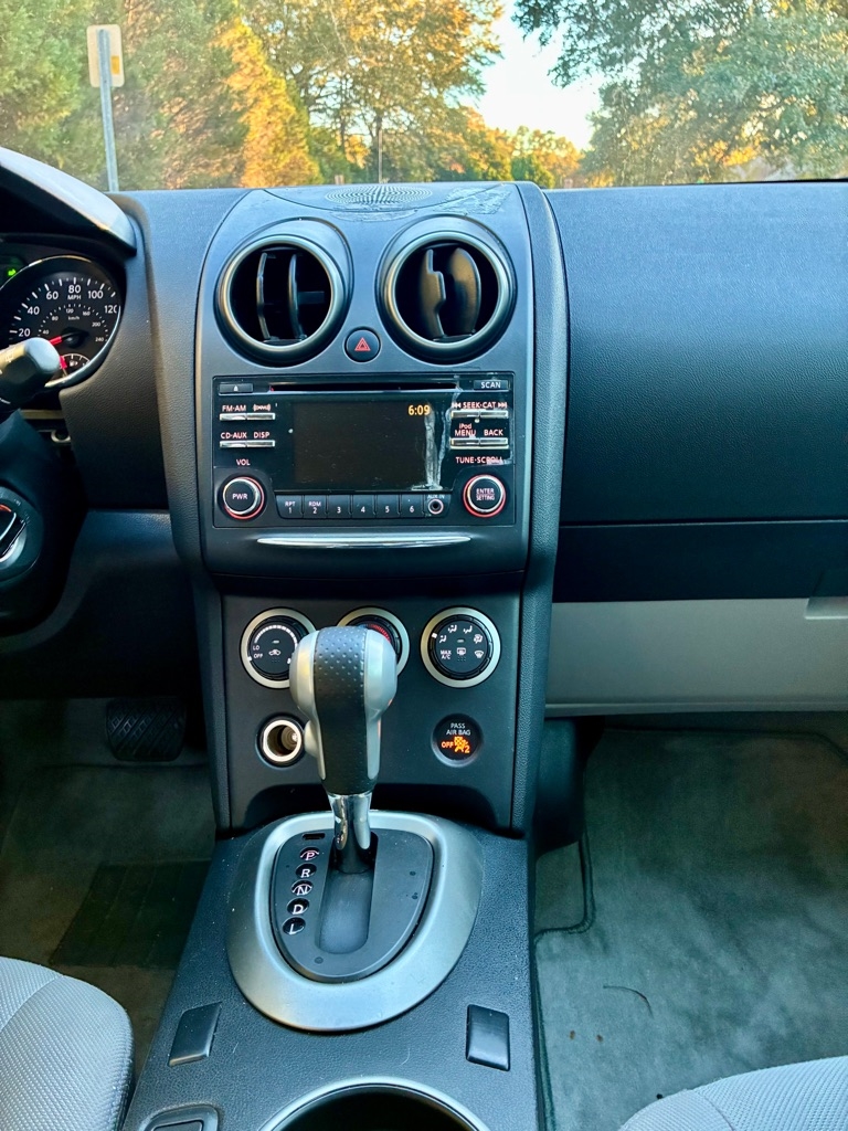 Nissan Rogue FWD 4dr SV 2013