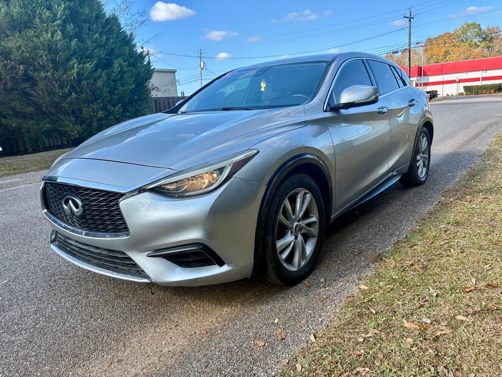 Infiniti QX30 Luxury FWD 2018