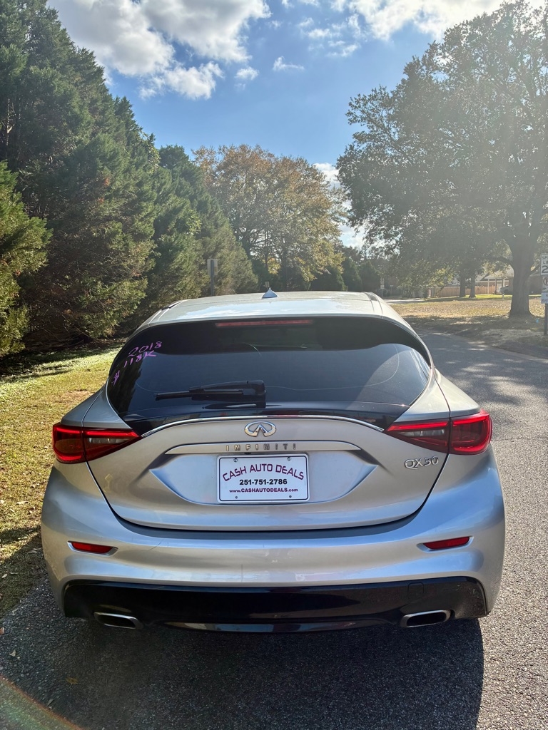 Infiniti QX30 Luxury FWD 2018