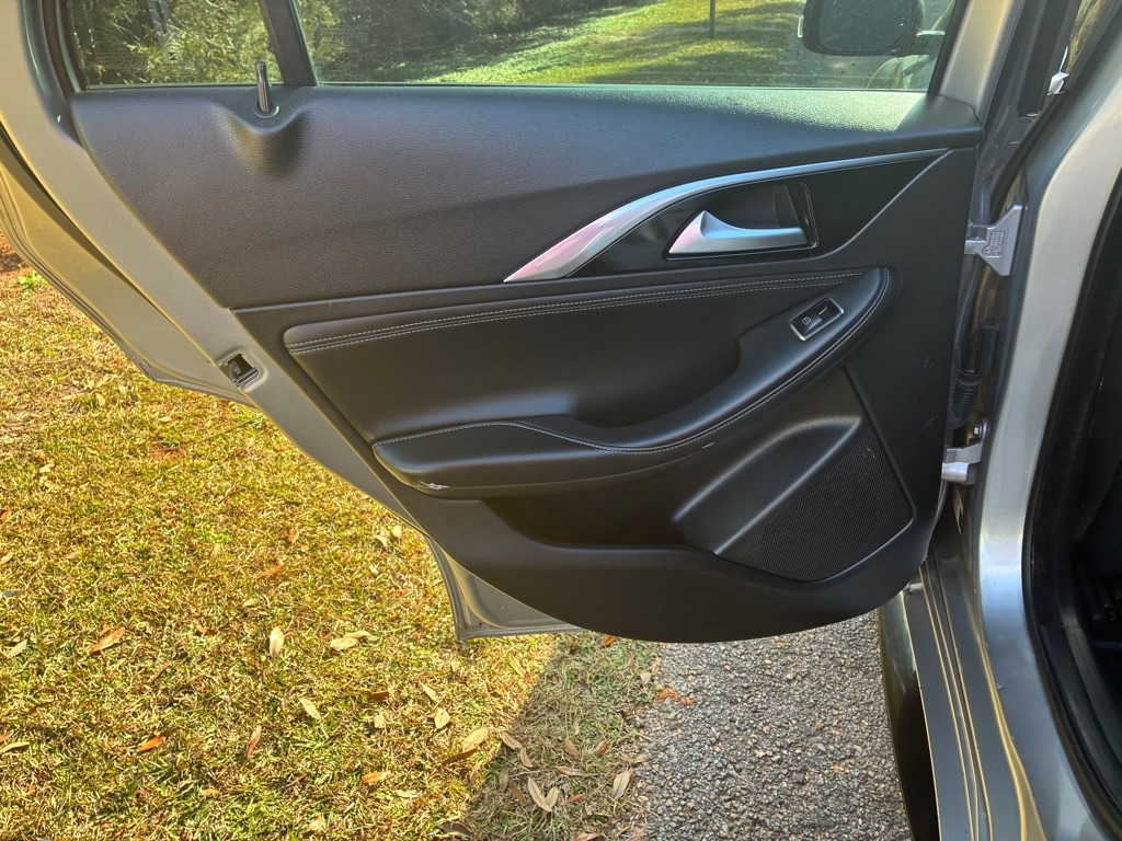 Infiniti QX30 Luxury FWD 2018