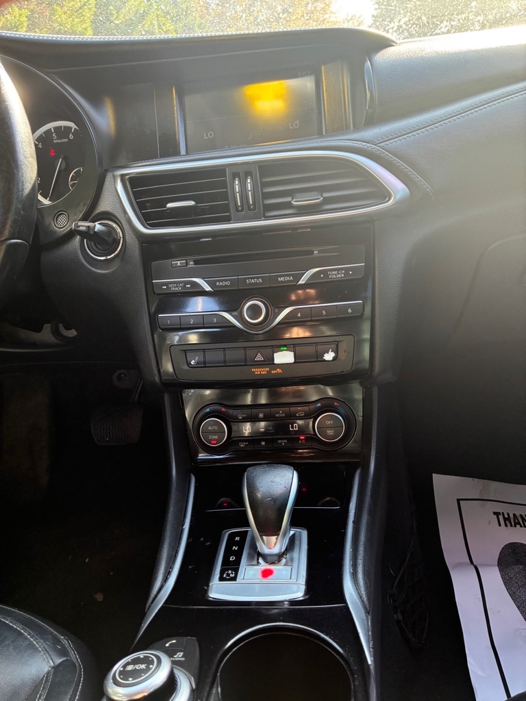 Infiniti QX30 Luxury FWD 2018