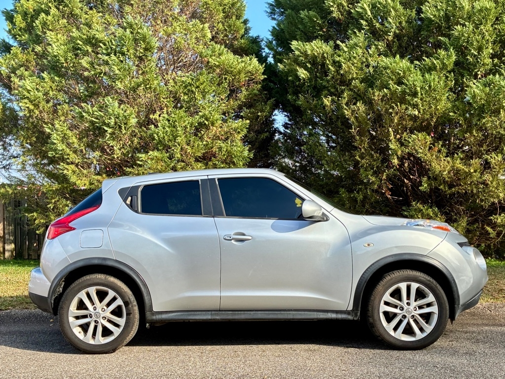 Nissan Juke 5dr Wgn CVT SV AWD 2014
