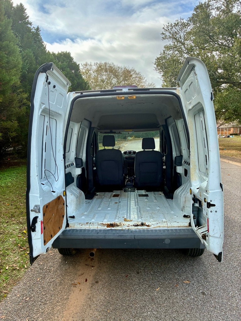 Ford Transit Connect 114.6" XL w/o side or rear door glass 2013