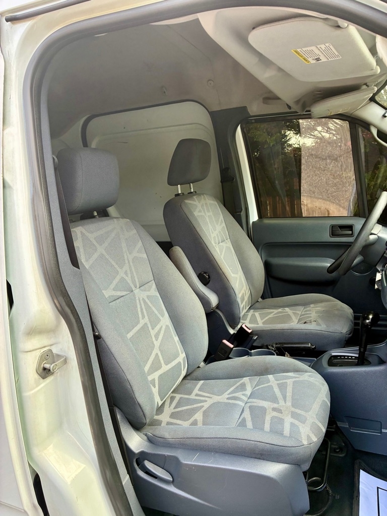 Ford Transit Connect 114.6" XL w/o side or rear door glass 2013