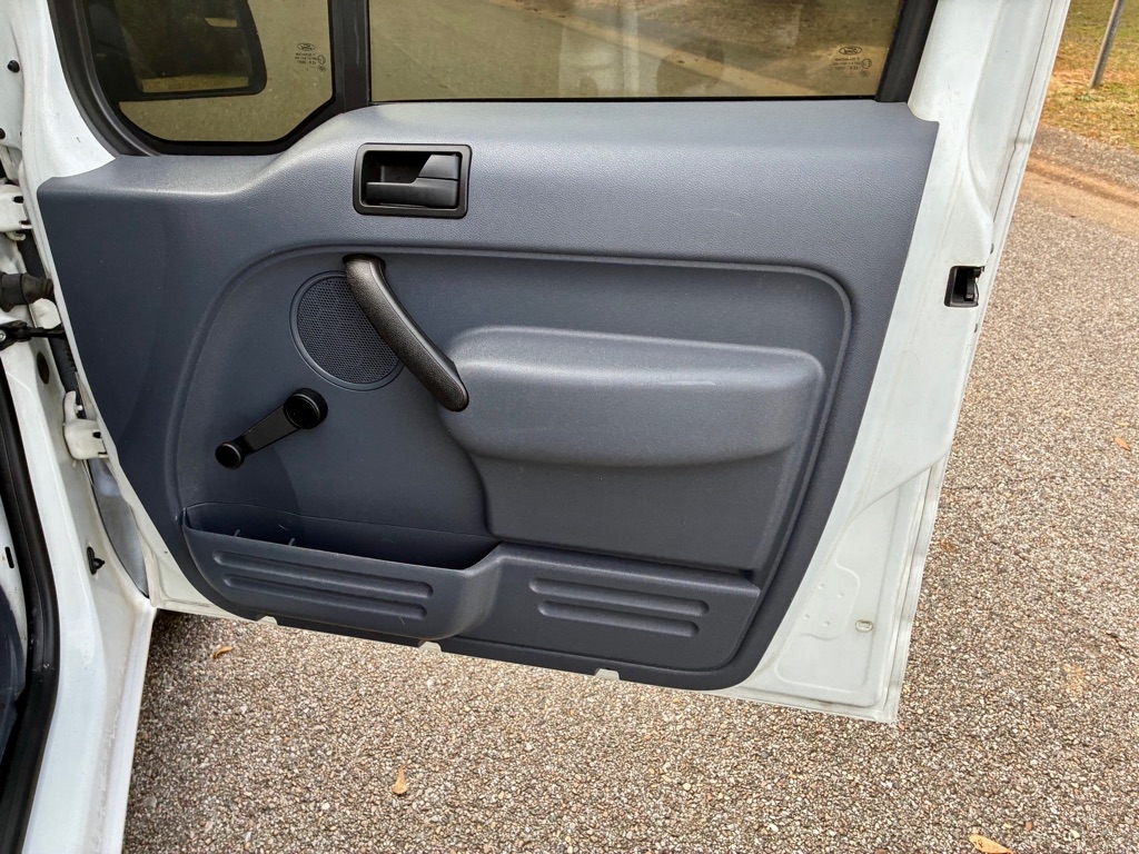 Ford Transit Connect 114.6" XL w/o side or rear door glass 2013