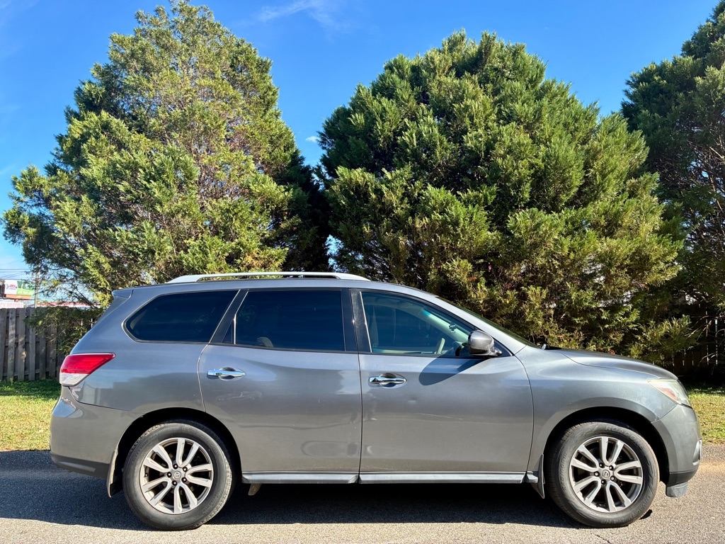 Nissan Pathfinder 2WD 4dr S 2015