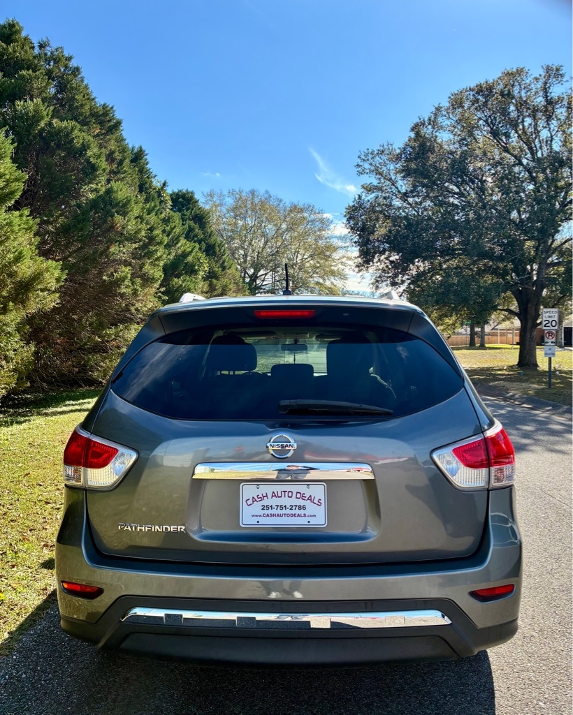 Nissan Pathfinder 2WD 4dr S 2015