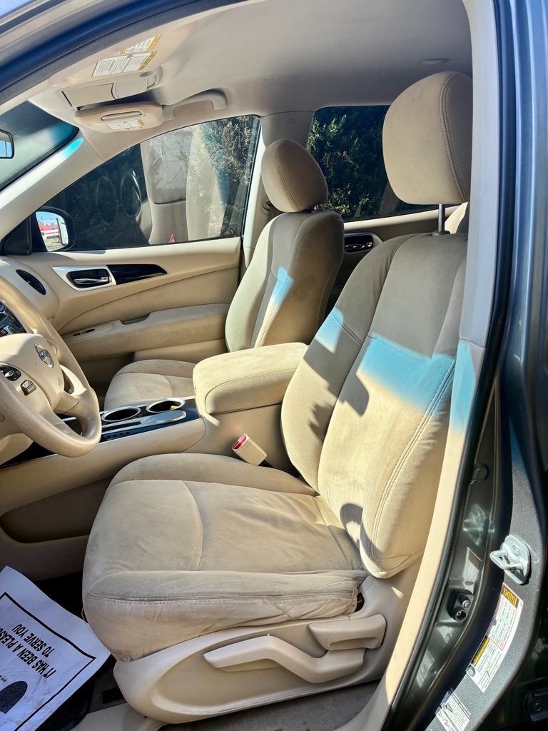 Nissan Pathfinder 2WD 4dr S 2015