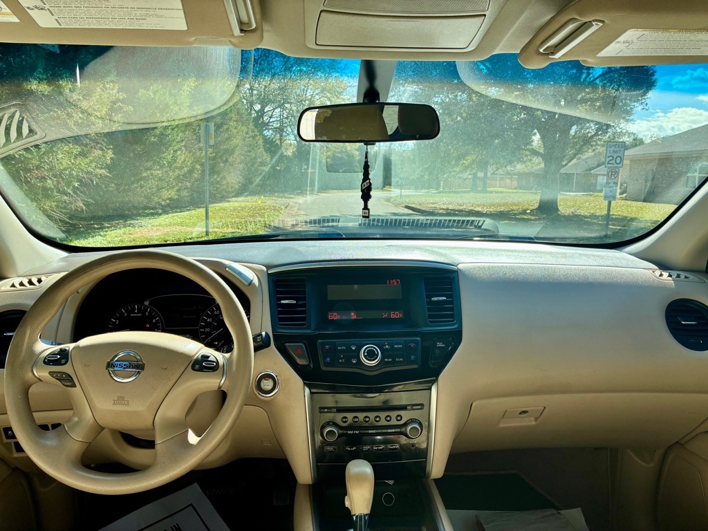 Nissan Pathfinder 2WD 4dr S 2015