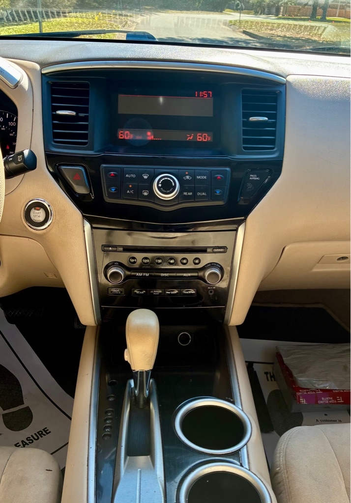 Nissan Pathfinder 2WD 4dr S 2015