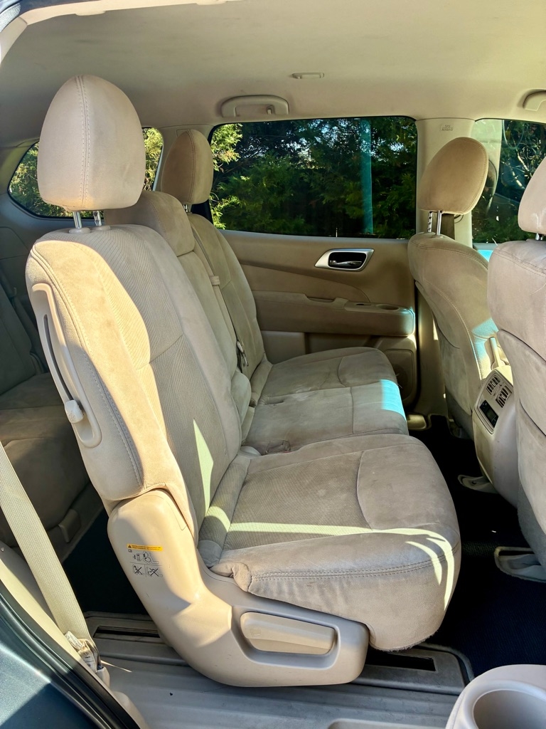 Nissan Pathfinder 2WD 4dr S 2015