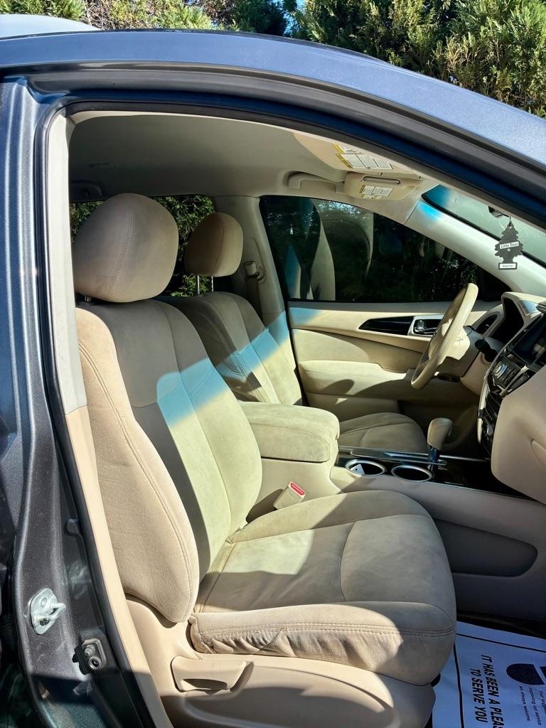 Nissan Pathfinder 2WD 4dr S 2015