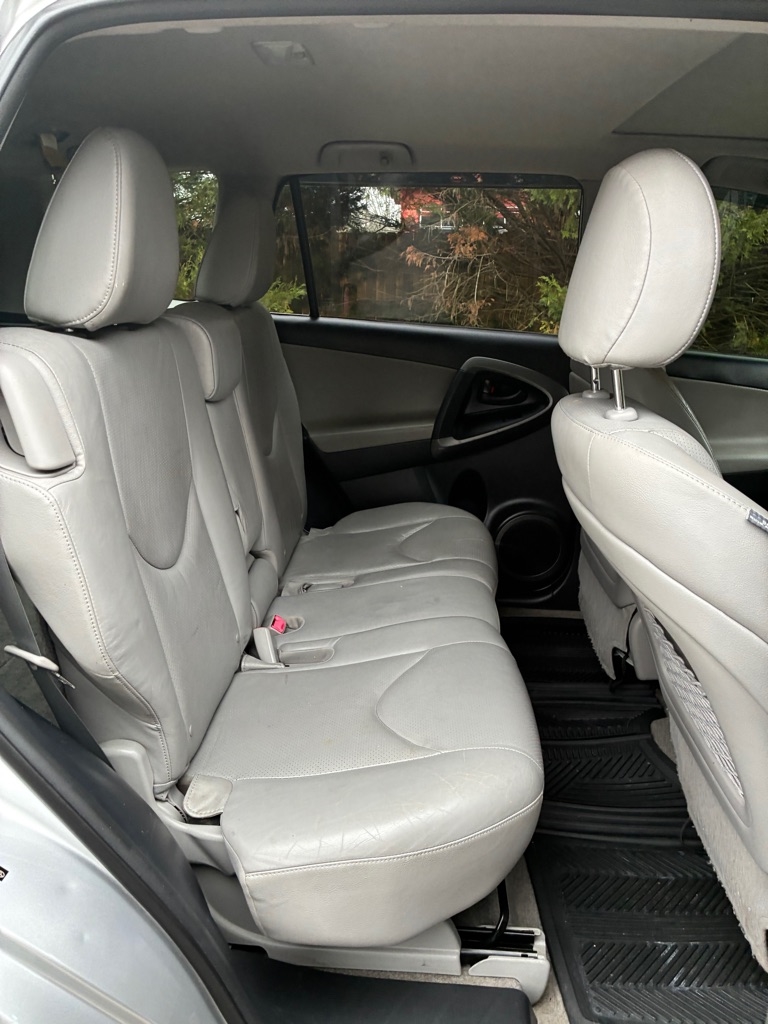 Toyota RAV4 FWD 4dr I4 Limited (Natl) 2012