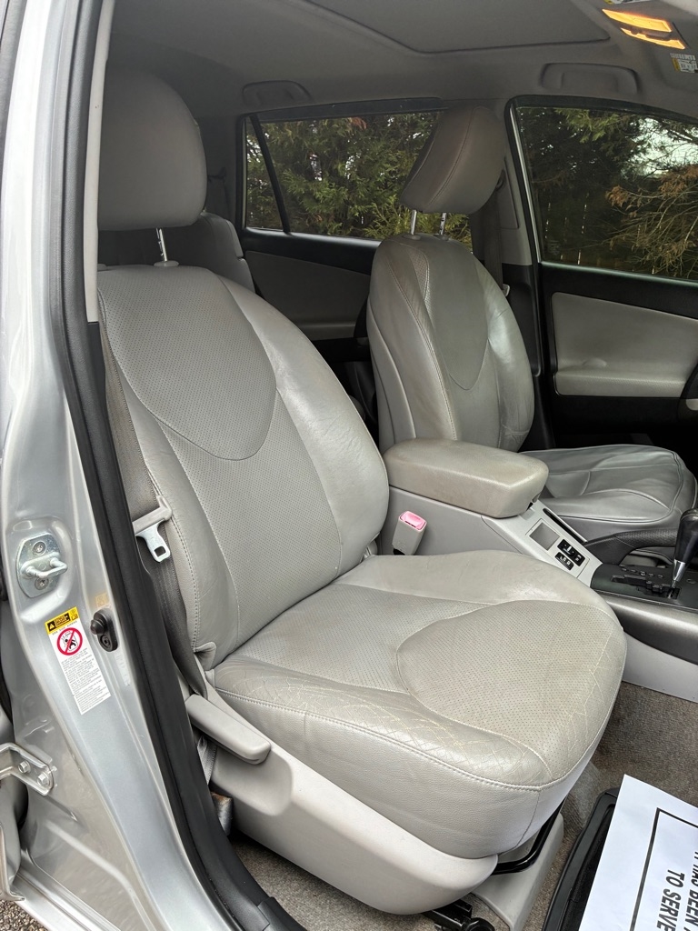 Toyota RAV4 FWD 4dr I4 Limited (Natl) 2012