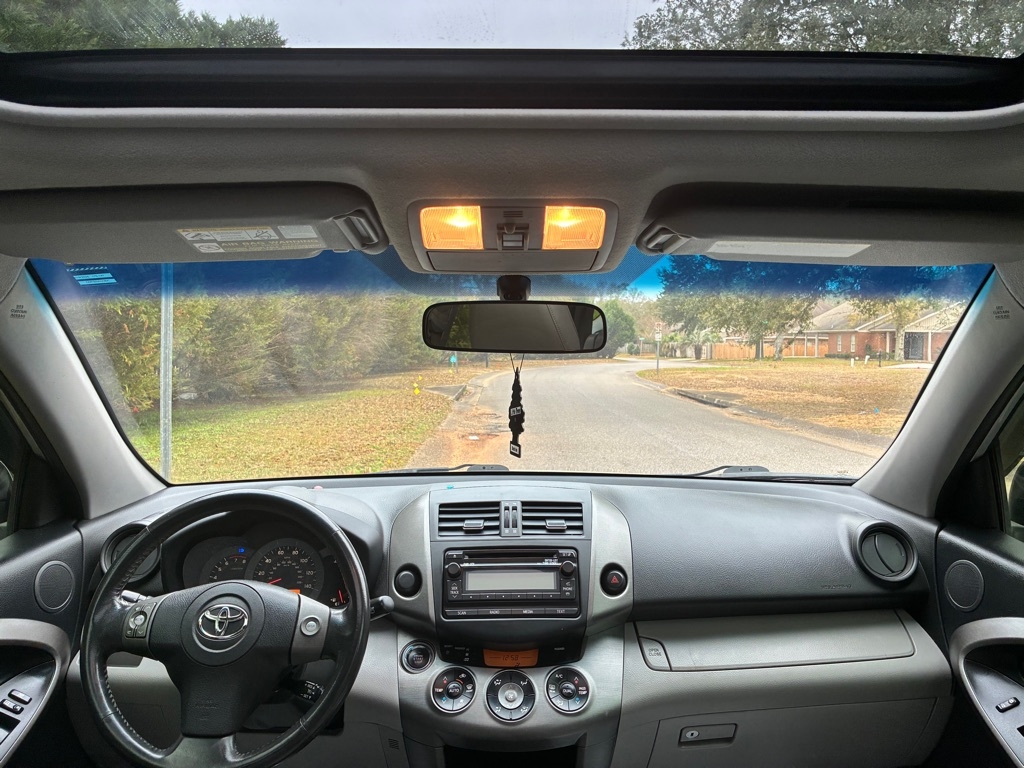 Toyota RAV4 FWD 4dr I4 Limited (Natl) 2012