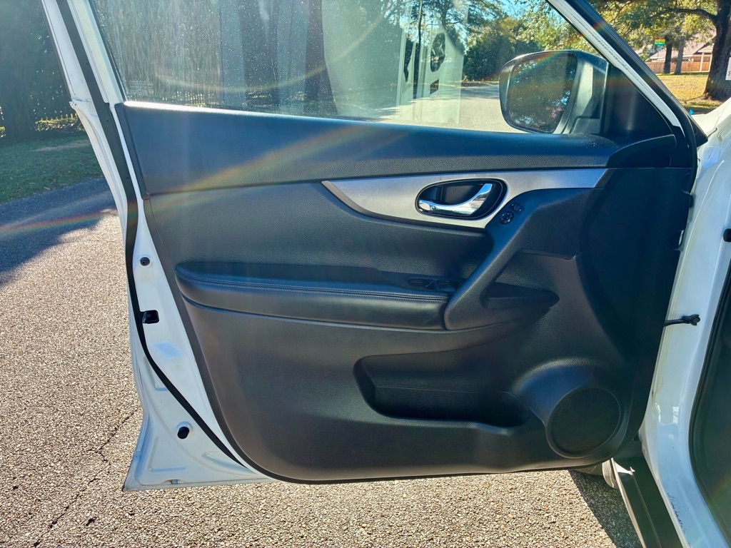 Nissan Rogue FWD 4dr S 2016