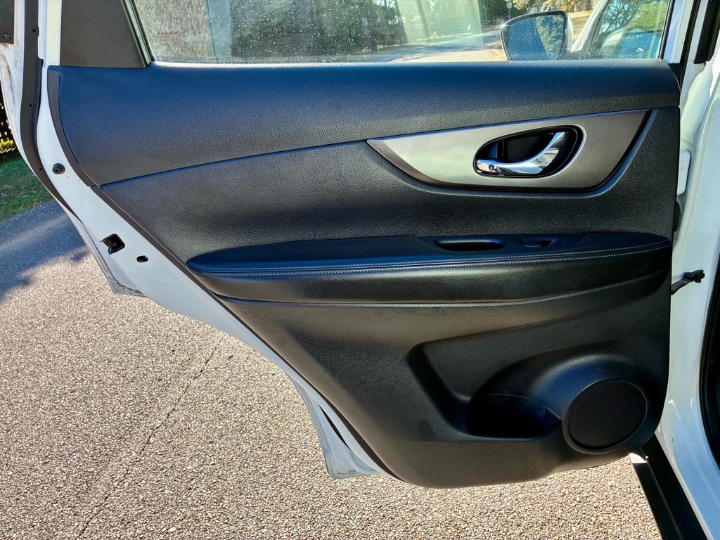 Nissan Rogue FWD 4dr S 2016