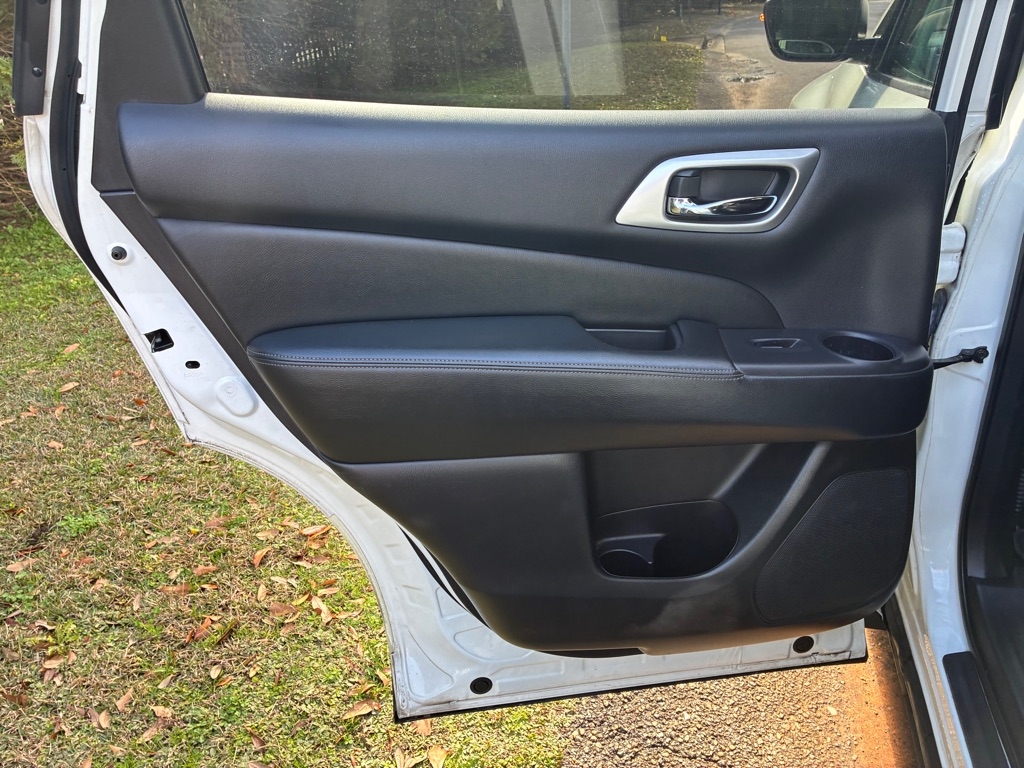 Nissan Pathfinder FWD S 2019