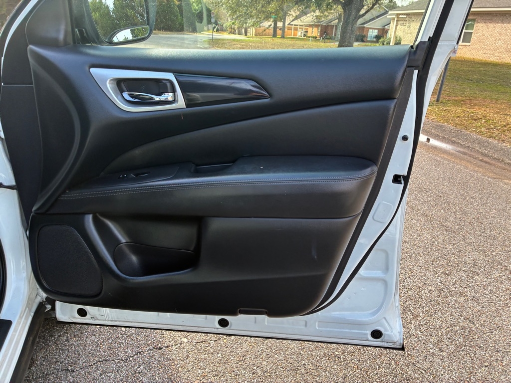 Nissan Pathfinder FWD S 2019