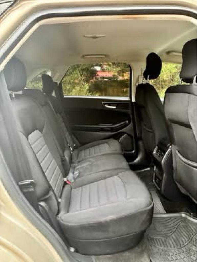 Ford Edge photo 11