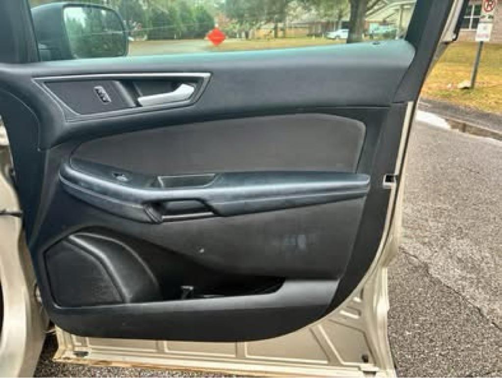 Ford Edge photo 14