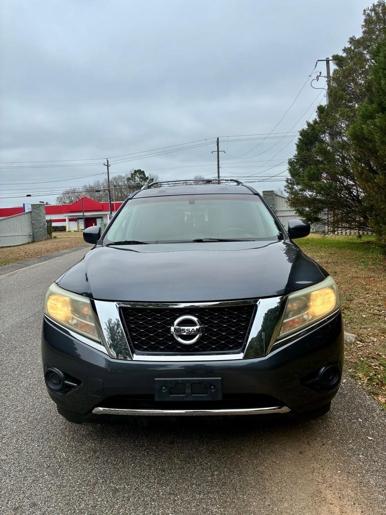 Nissan Pathfinder 2WD 4dr SV 2013