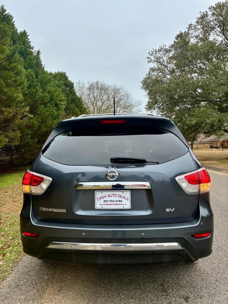 Nissan Pathfinder 2WD 4dr SV 2013