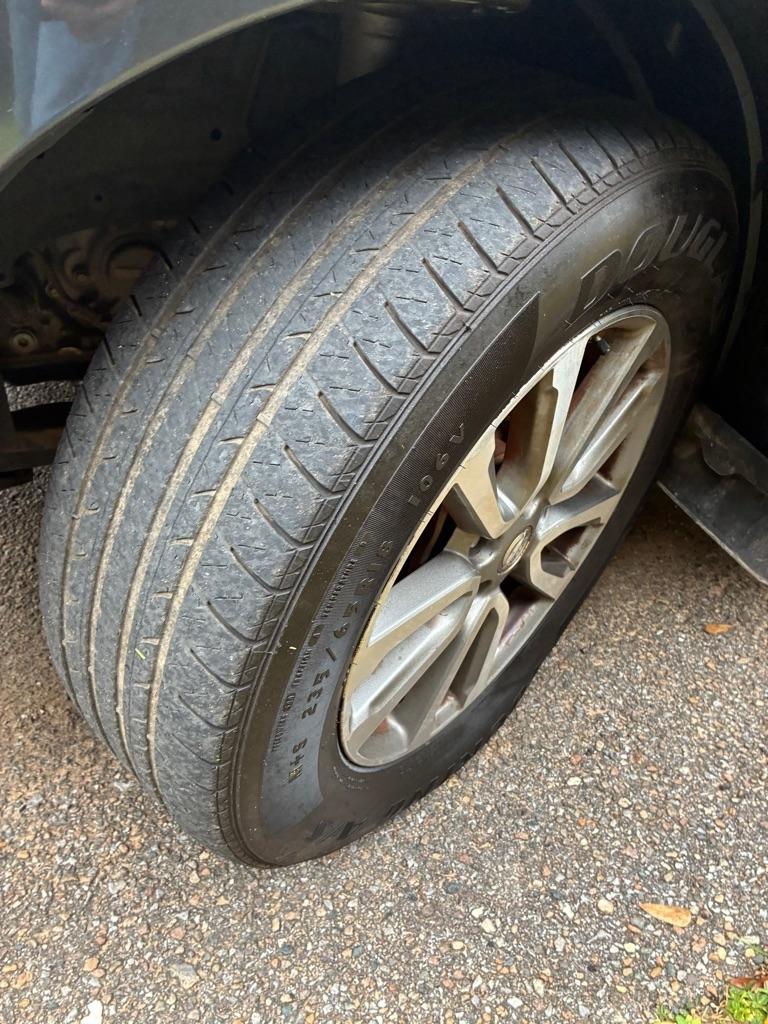 Nissan Pathfinder 2WD 4dr SV 2013