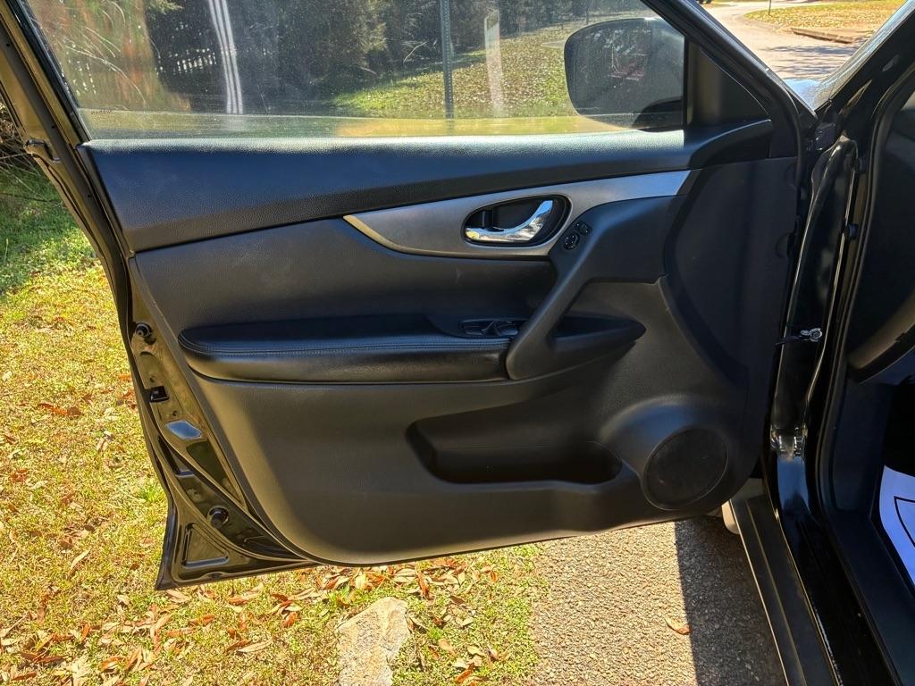 Nissan Rogue FWD 4dr S 2015