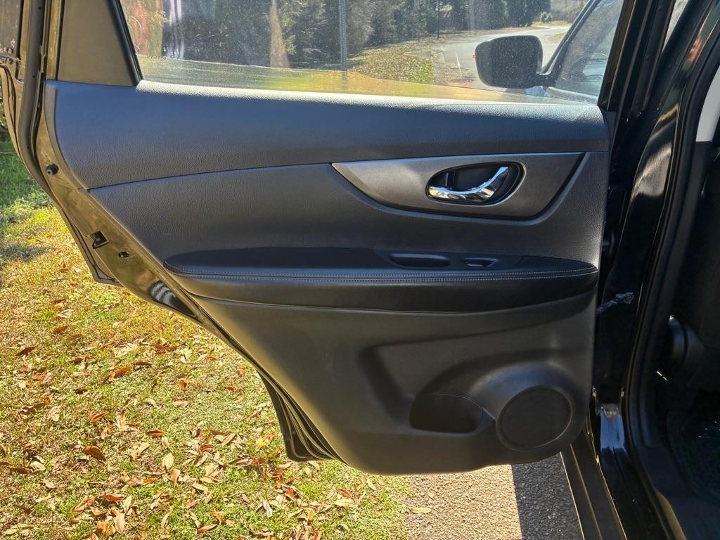 Nissan Rogue FWD 4dr S 2015