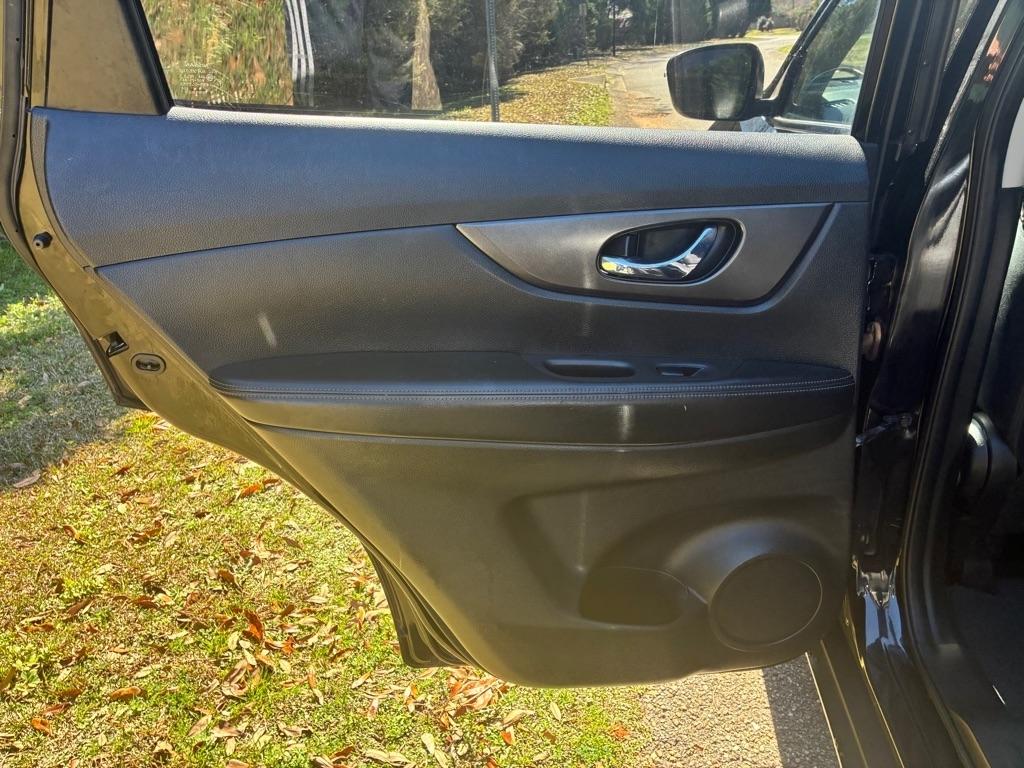 Nissan Rogue FWD 4dr S 2016