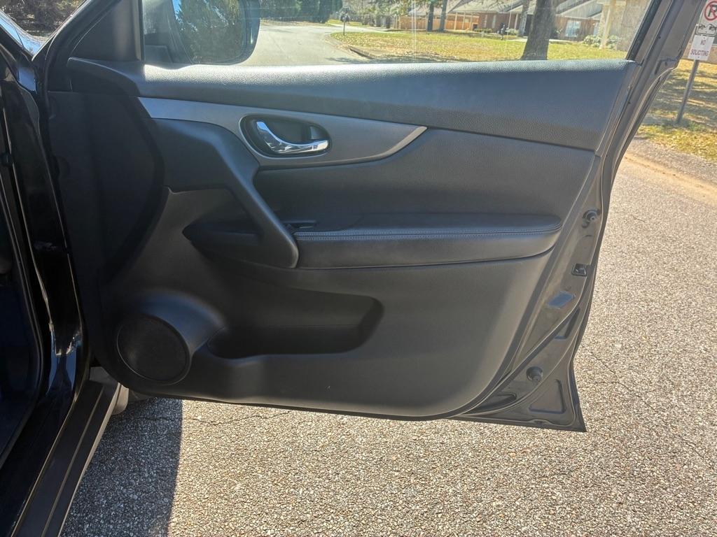 Nissan Rogue FWD 4dr S 2016