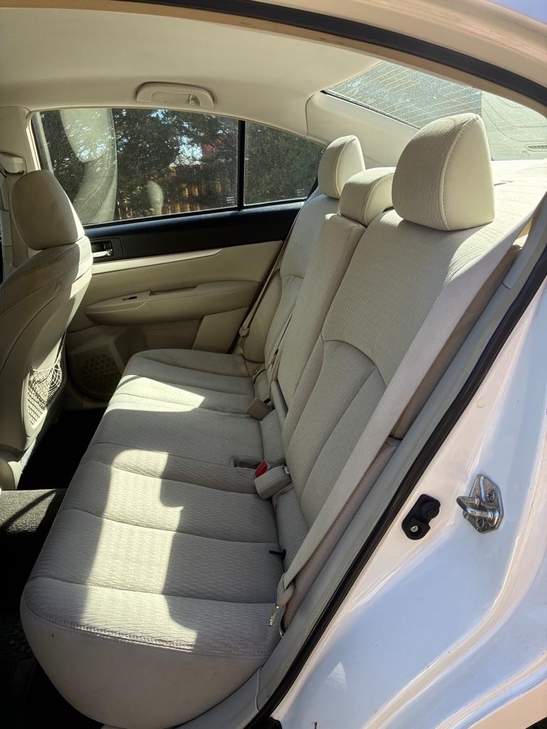 Subaru Legacy 4dr Sdn H4 Auto 2.5i Premium 2012