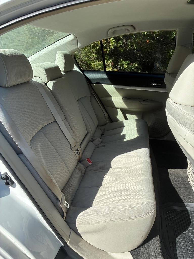 Subaru Legacy 4dr Sdn H4 Auto 2.5i Premium 2012