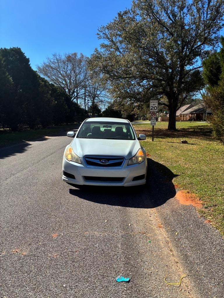 Subaru Legacy 4dr Sdn H4 Auto 2.5i Premium 2012