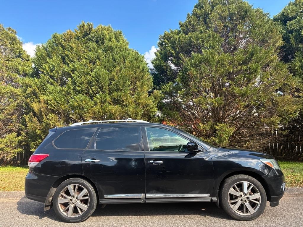 Nissan Pathfinder 2WD 4dr Platinum 2014